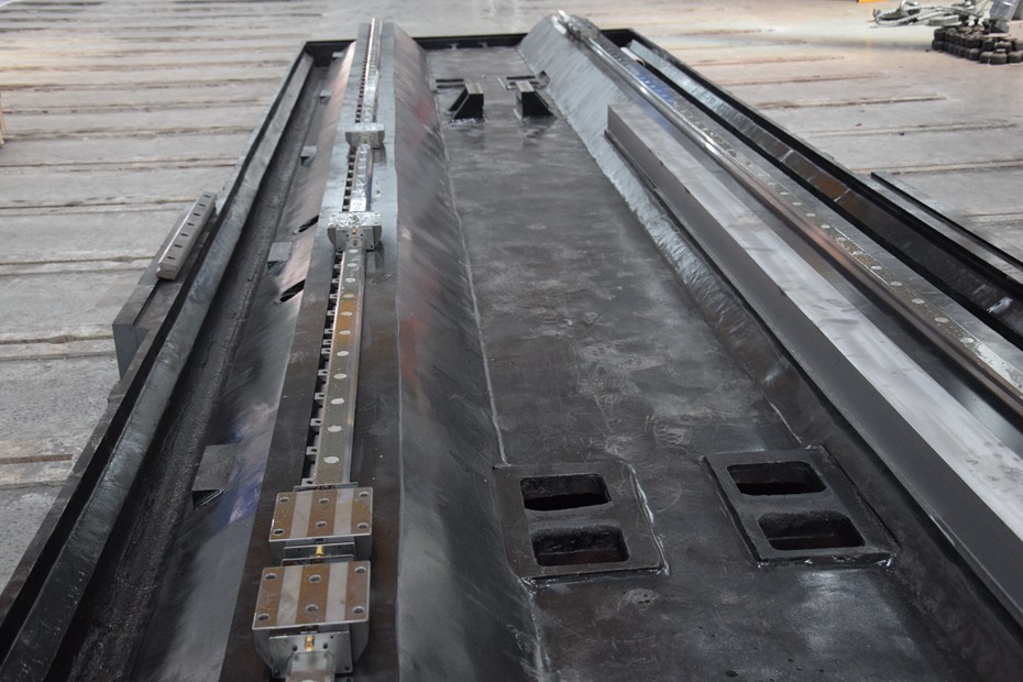 數(shù)控龍門銑床線規(guī)的優(yōu)缺點及更換線軌一般要多少錢.jpg 數(shù)控龍門銑床線規(guī)的優(yōu)缺點及更換線軌一般要多少錢.jpg