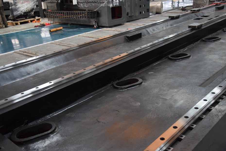 數控龍門銑床滾珠三線軌的優(yōu)點有哪些.jpg 數控龍門銑床滾珠三線軌的優(yōu)點有哪些.jpg